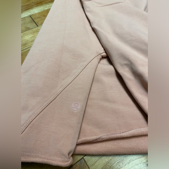 Lululemon LA oversized boxy crew sweatshirt pink Savannah colour. Like new. - Picture 3 of 3